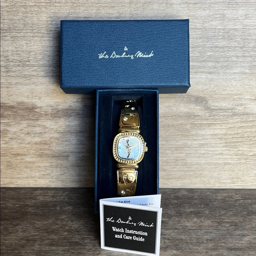 Danbury Mint Footprints in the Sand Gold Watch NIB